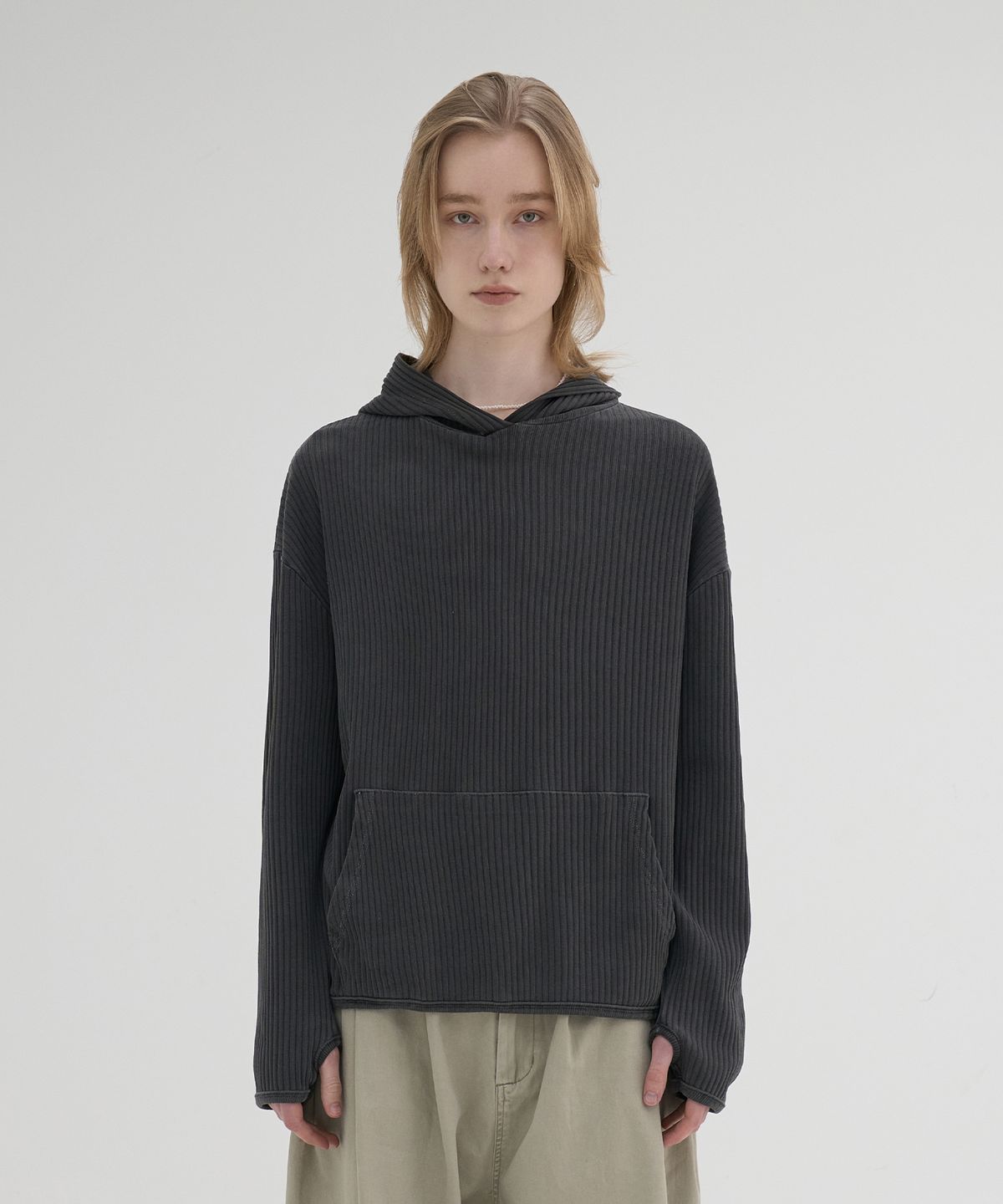 노운(NOUN) ribbed hooded t-shirts (charcoal)