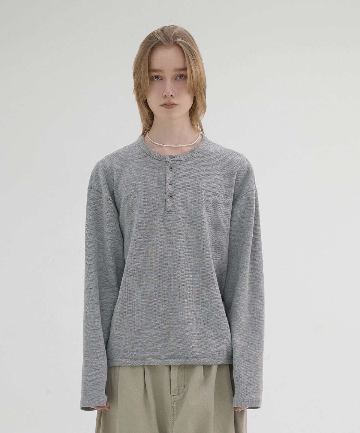 노운(NOUN) pique henley t-shirts (melange gray)