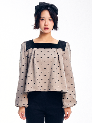 리본 스퀘어 블라우스 - 브라운