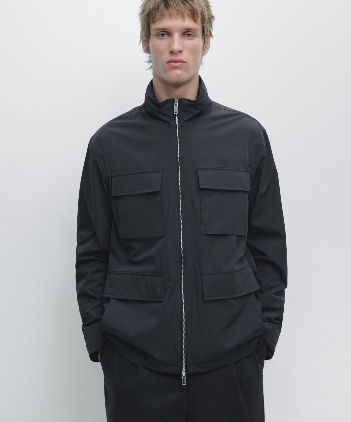 마시모두띠(MASSIMO DUTTI) 신축성 있는 패브릭 재킷