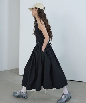 헴 스트링 레이어드 드레스 블랙