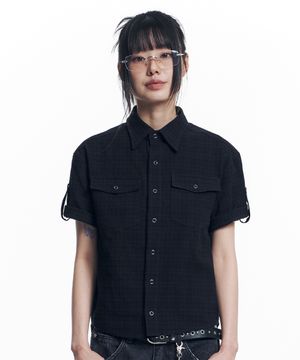 텍스쳐 크롭 롤업 체크 반팔 셔츠 - 블랙