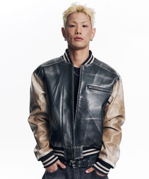 더티 워시드 레더 바시티 자켓 - 블랙