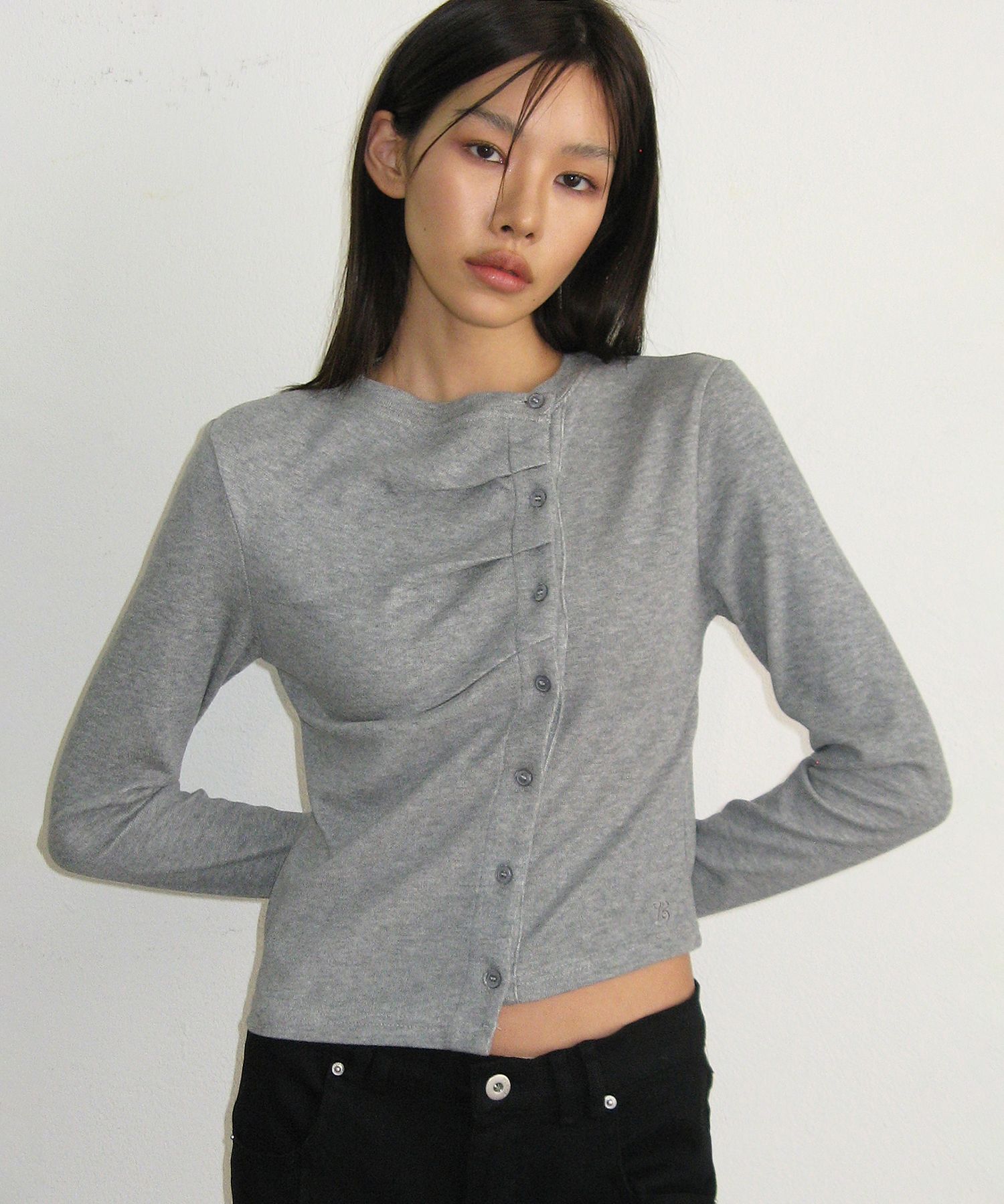 MUSINSA PLACE STUDIO Diagonal Asymmetrical Pintuck Shirring