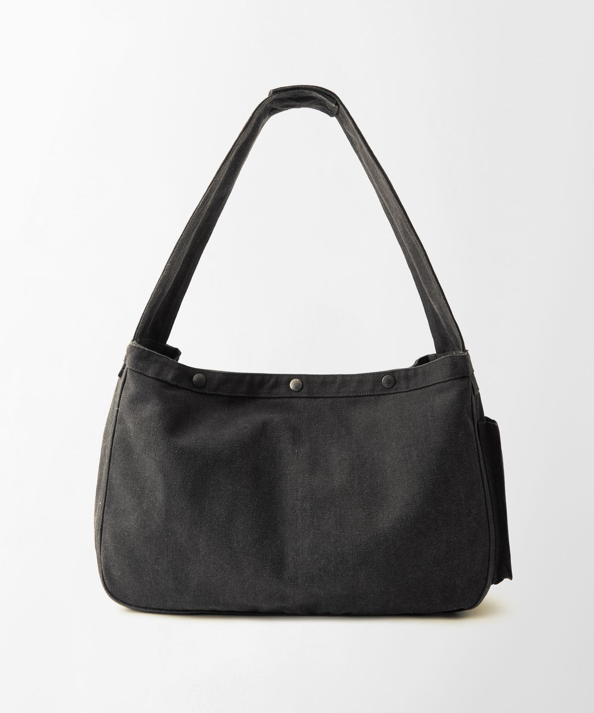아웃스탠딩(OUTSTANDING) NEWSPAPER BAG_BLACK