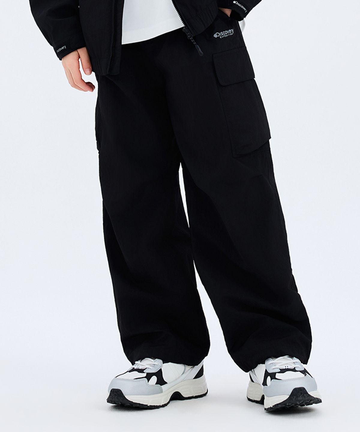 디스커버리 키즈(DISCOVERY KIDS) 키즈 사이드 포켓 우븐팬츠 (Neon Black)