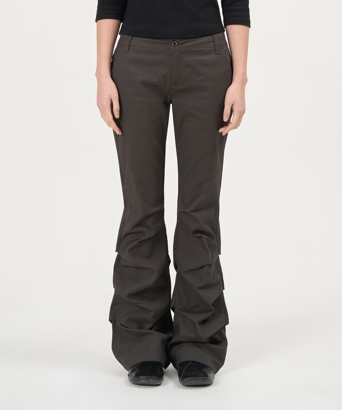 페플리(PEPLEE) Shirring Boots Cut Cotton Pants (Charcoal)