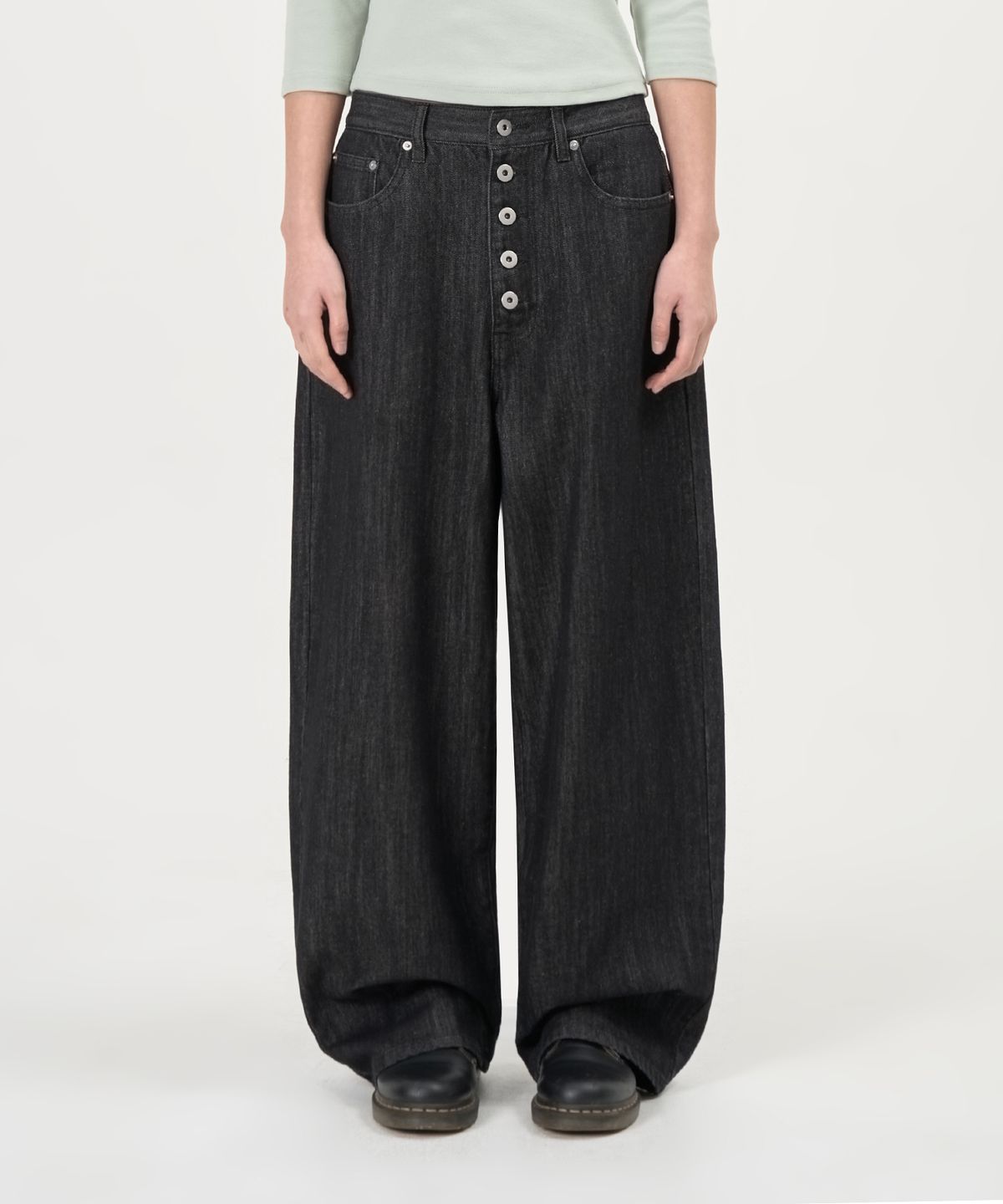페플리(PEPLEE) Button Raw Denim Pants (Raw Black)