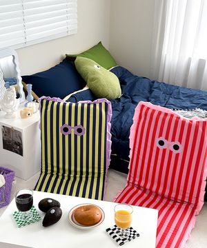 썬구리 스트라이프 패브릭 접이식 등받이 쿠션 좌식 의자