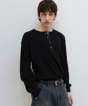 와플 헨리넥 롱슬리브 BLACK