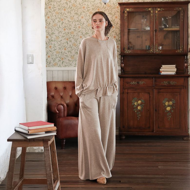 PM_Quiet luxury knit top and pants set_BIEGE