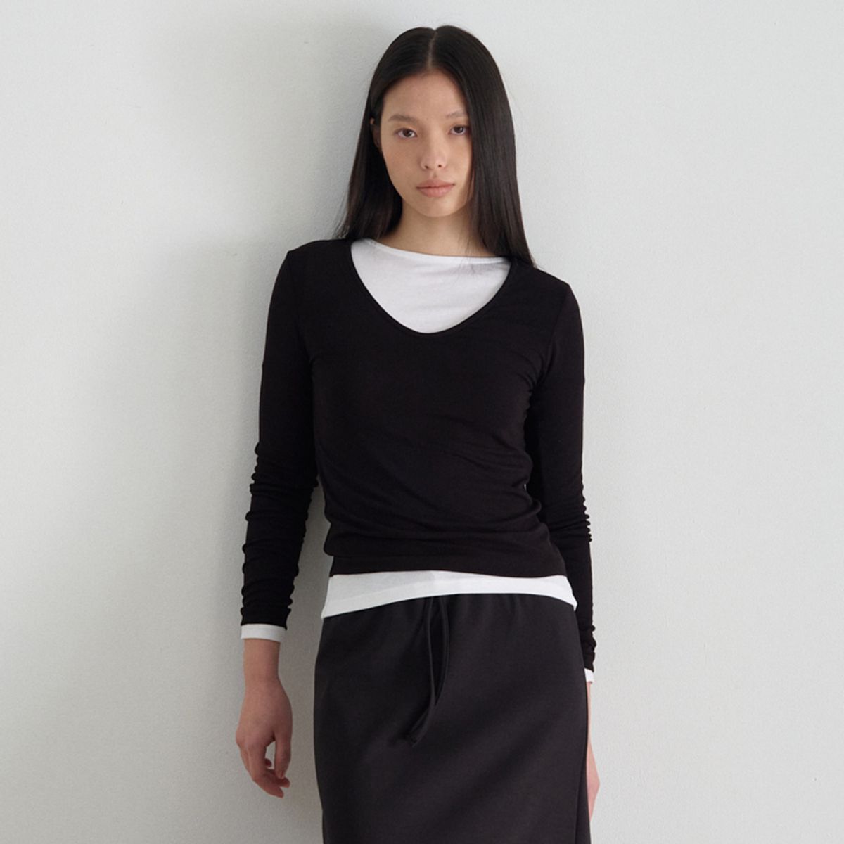 노우드(NOEUD) Reverse Tee (Black)
