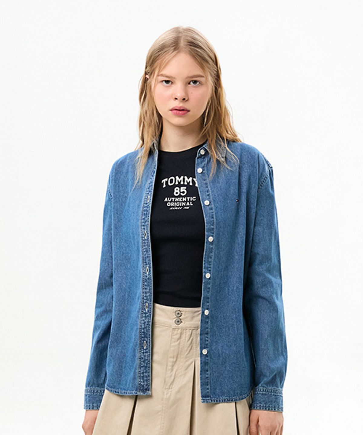 타미진스(TOMMY JEANS) 레귤러 데님 셔츠 (T32G0NSH02TWL11A5)