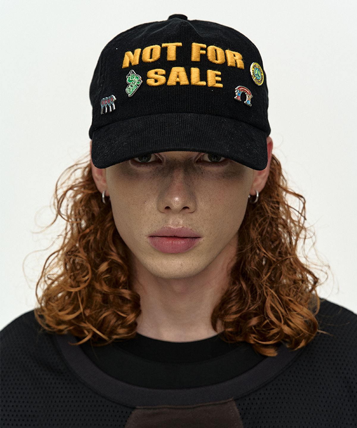앤더슨벨(ADSB ANDERSSON BELL) UNISEX NOT FOR SALE BADGE CAP aaa529u(BLACK)