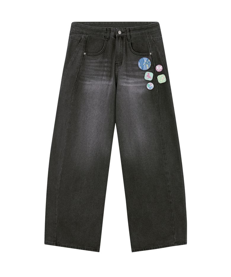 [UNISEX]STAR + BADGE 와이드 커브드 진_Washed Black