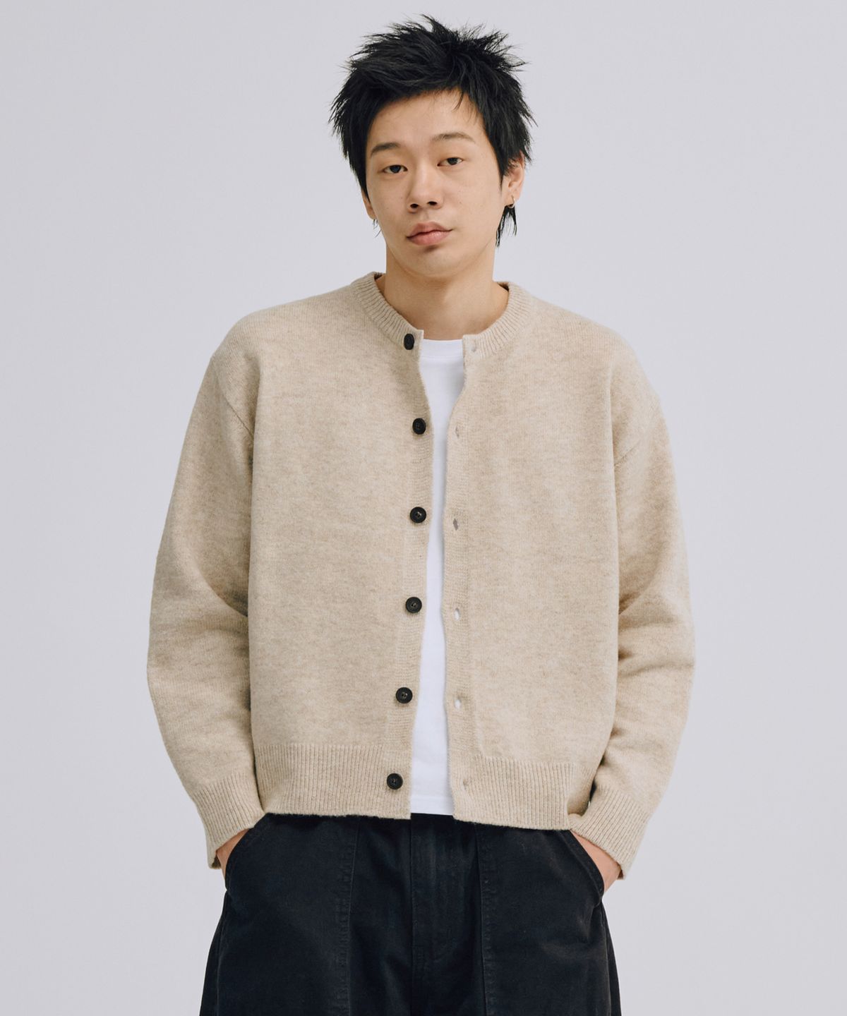 테이크이지(TAKEASY) 에센셜 크롭 니트 가디건 (오트밀)