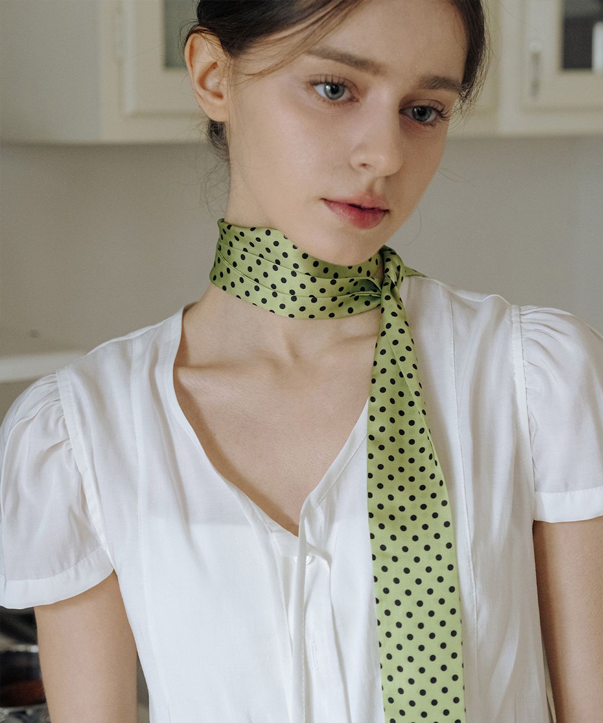 하스(HAS) HML016 Green Dot Satin Skinny Scarf