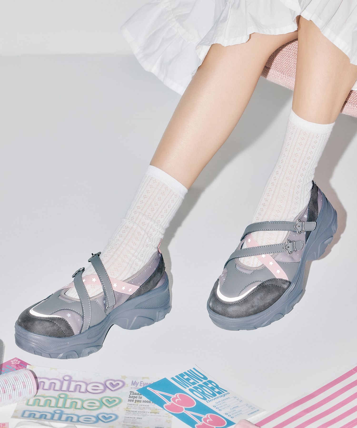 [YOUHEEXOTZ] STAR PATTERN LAYERED BANDING TRACK PANTS_GREY source detail 18