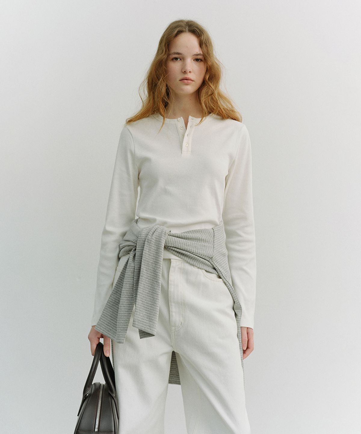 던스트(DUNST) UNISEX HENLEY-NECK T-SHIRT_UDTS6A109_OFF WHITE