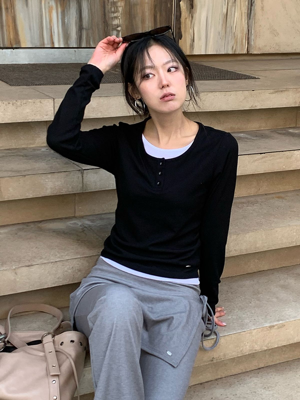행텐(HANGTEN) 여성 웨일 슬림핏 헨리넥 레이어드 티셔츠_100(10570-131-402-45)