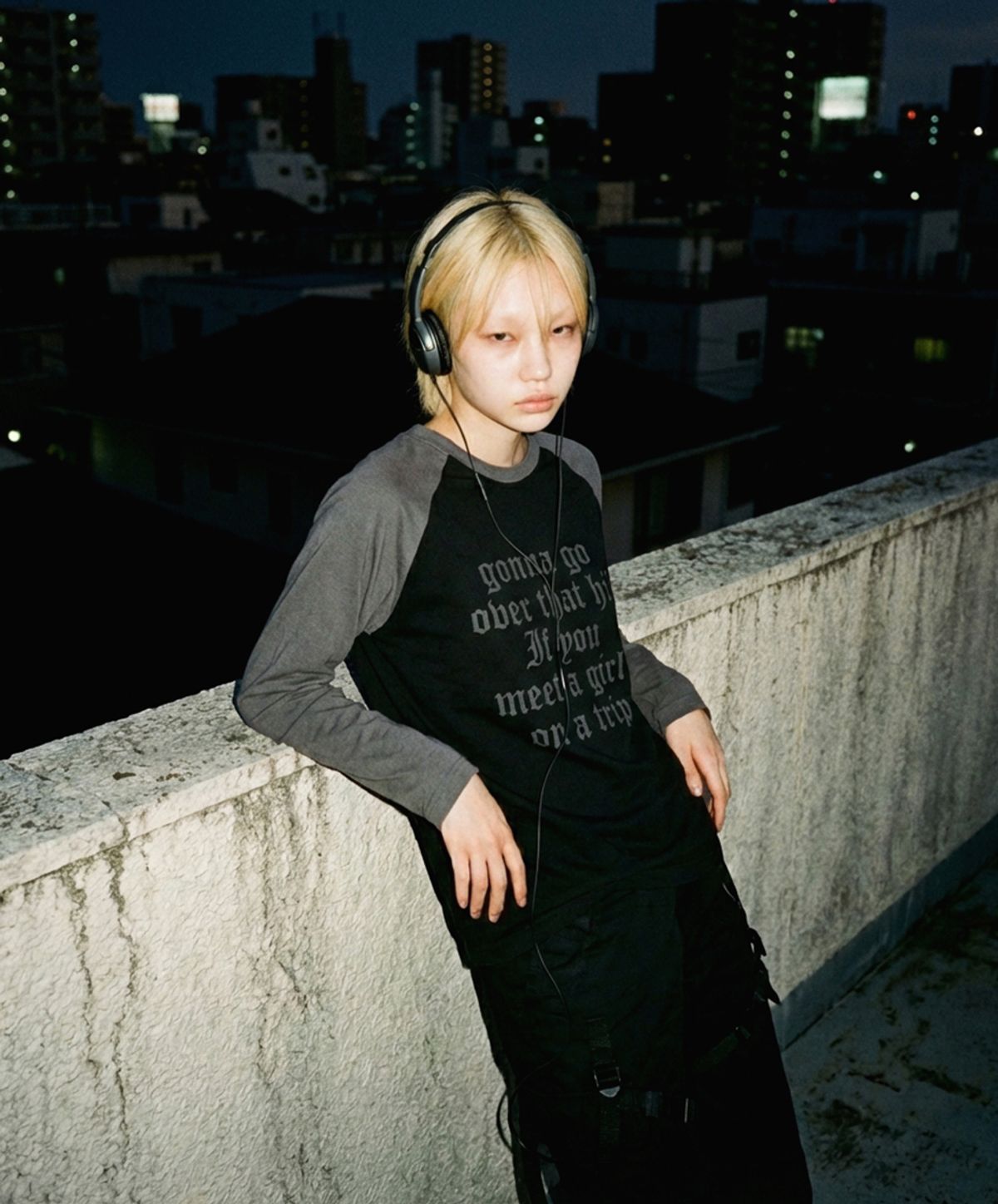 리브레너(REBRENNER) DTF 트립 레글런 롱슬리브 블랙차콜