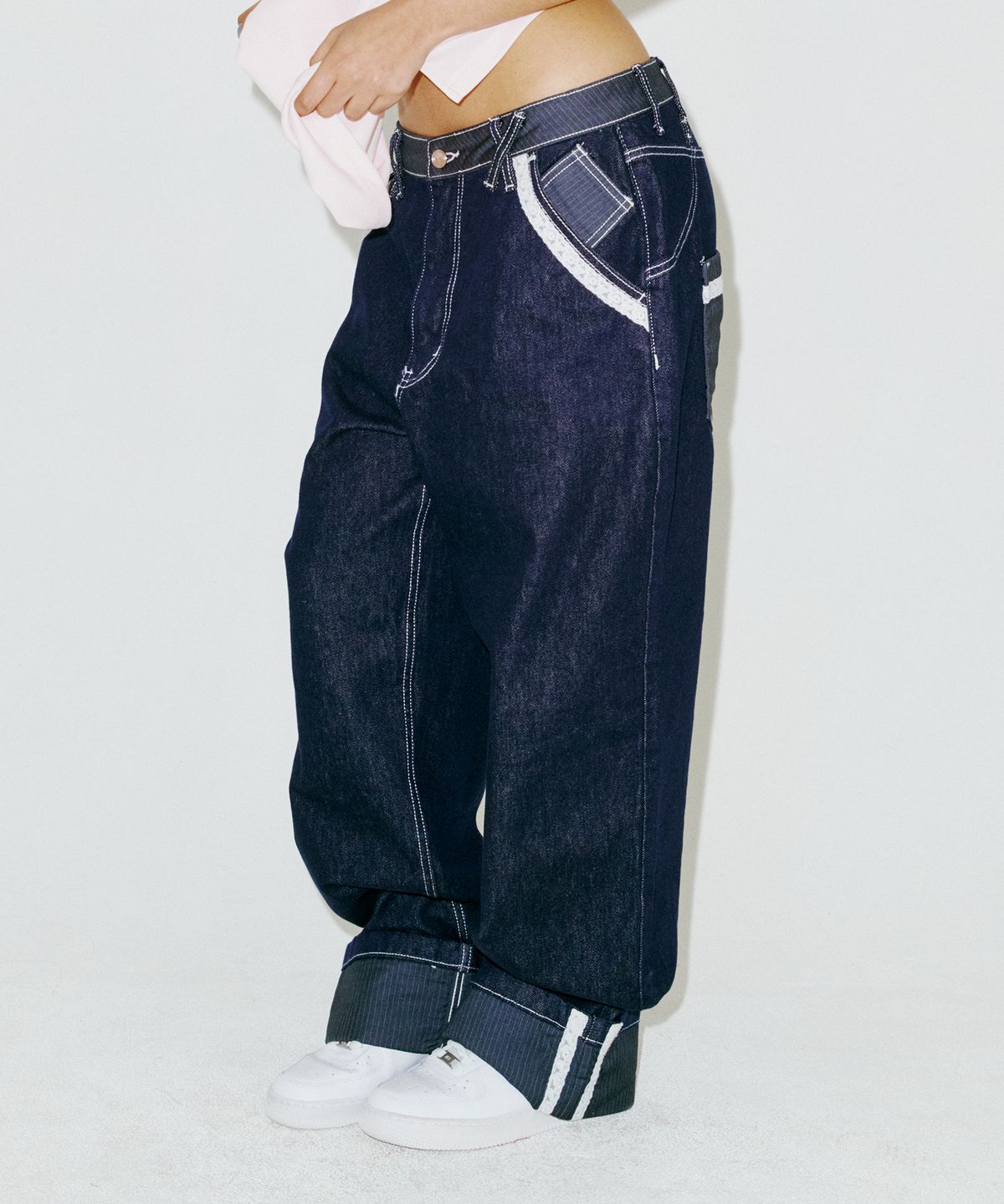엔와이엑스엑스(NYXX) LACE ROLL UP DENIM PANTS BLUE