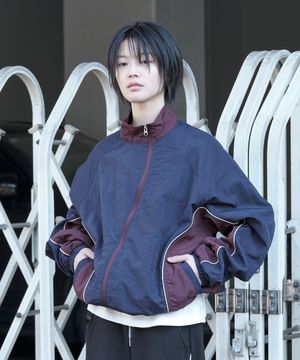 S커브드 지퍼 트랙 자켓 - 네이비