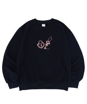 하트 락 앤 키 그래픽 맨투맨 (네이비)