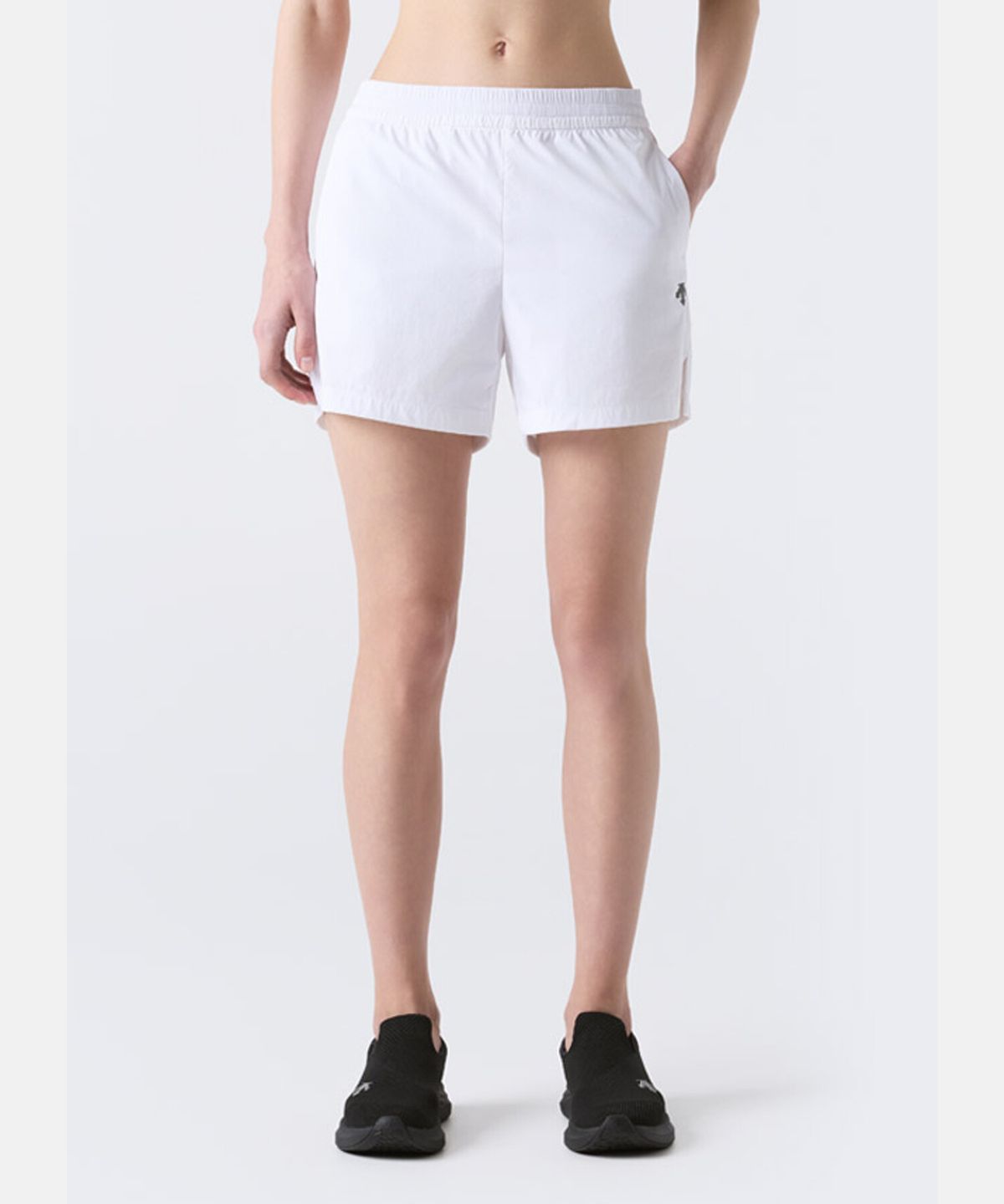 데상트(DESCENTE) 러닝 5인치 쇼츠 화이트 SR123RHP22