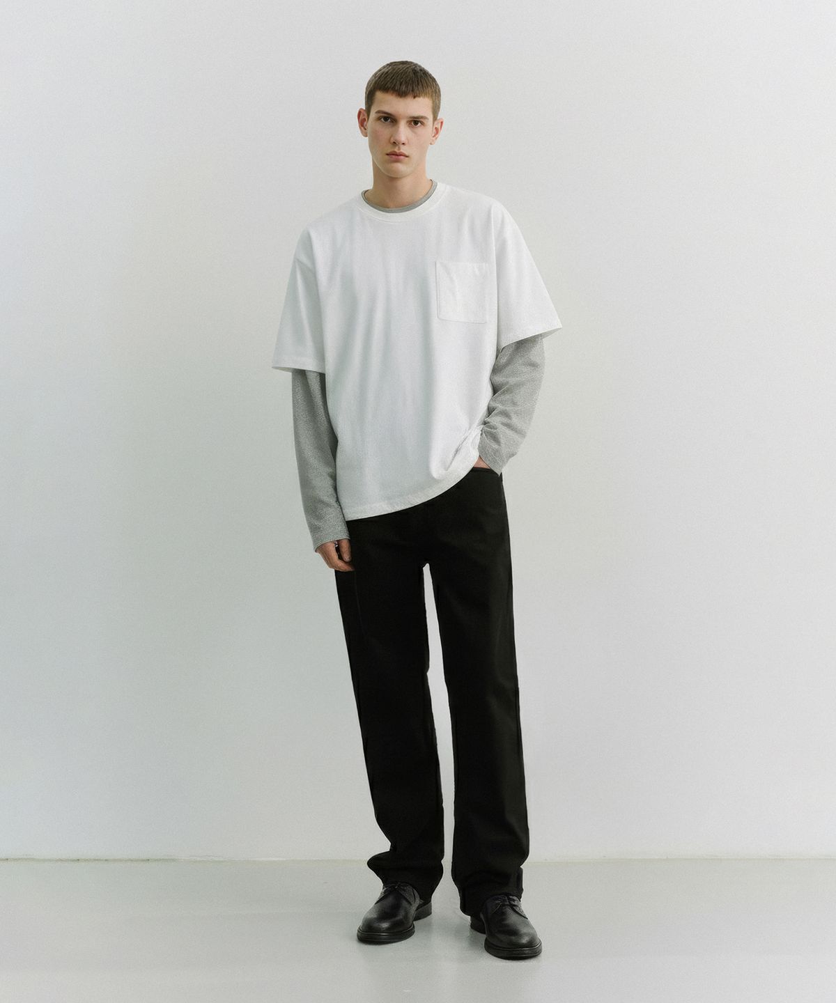 던스트 포 맨(DUNST FOR MEN) LAYERED SET-UP T-SHIRT_UNISEX_UDTS6A117_OFF WHITE / MELANGE GREY