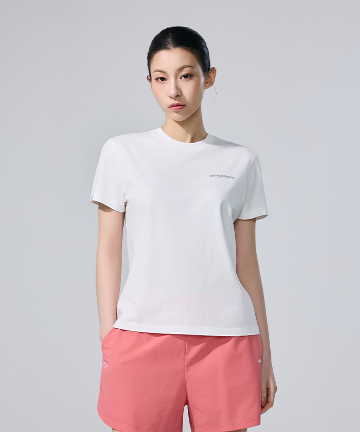 디스커버리 익스페디션(DISCOVERY EXPEDITION) 여성 프레시벤트 에센셜 반팔티셔츠 (WHITE)
