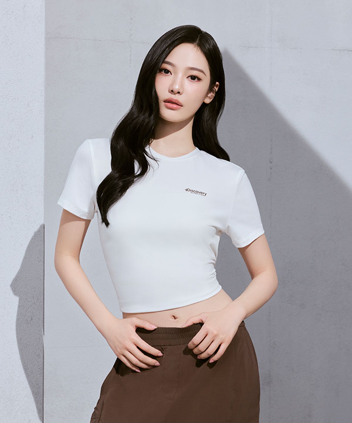 디스커버리 익스페디션(DISCOVERY EXPEDITION) 여성 로고포인트 러닝 티셔츠 (CREAM)