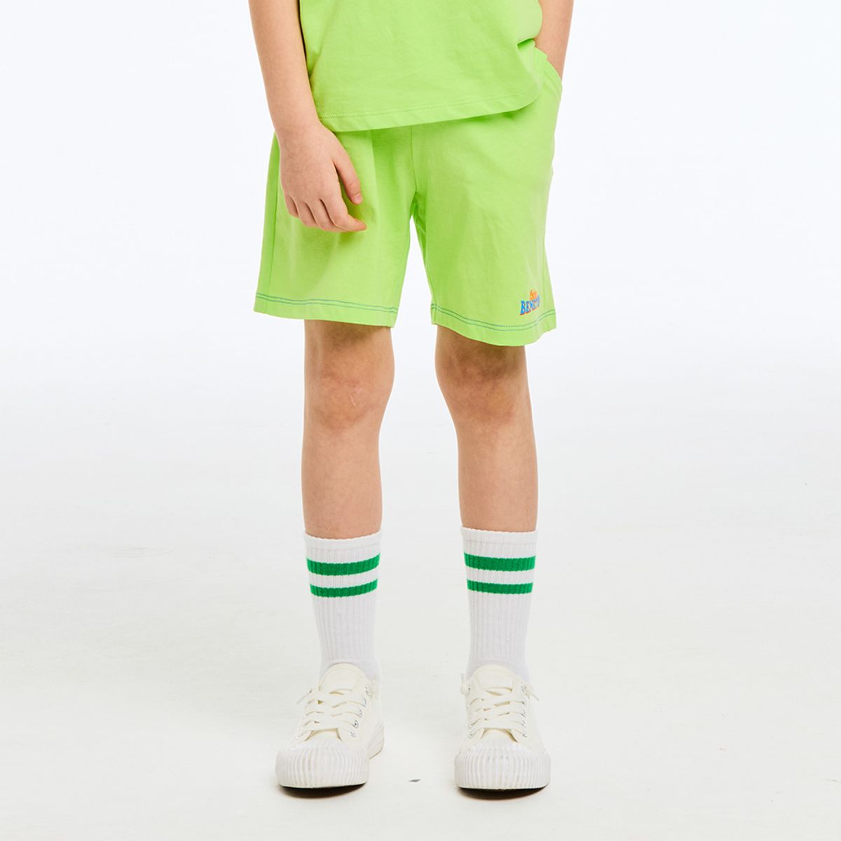 베네통키즈(BENETTONKIDS) 4부 그래픽 팬츠_QATP10631YG