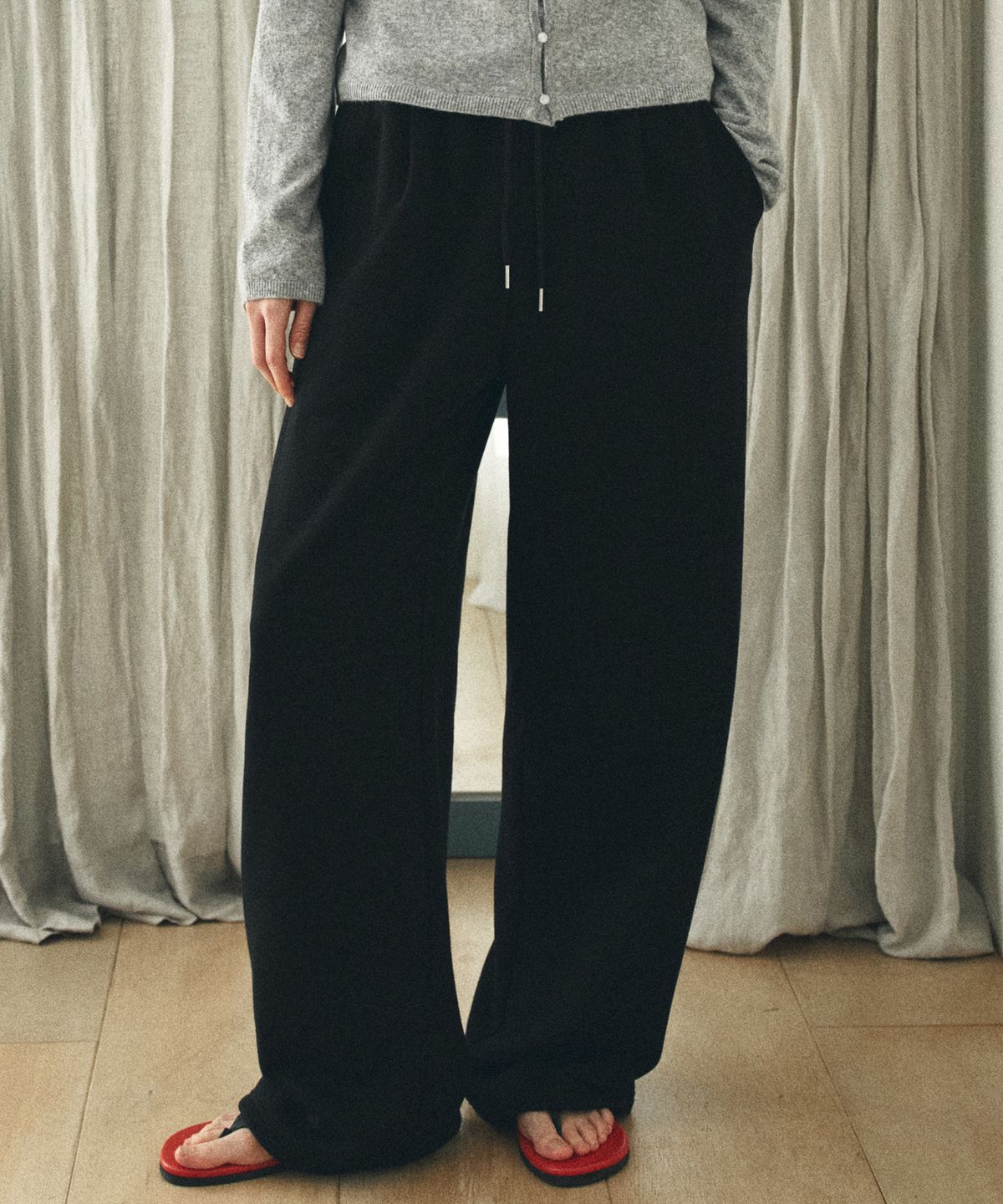 반원 아틀리에(VANONE ATELIER) P3280 스트레이트 스웨트 팬츠_Black