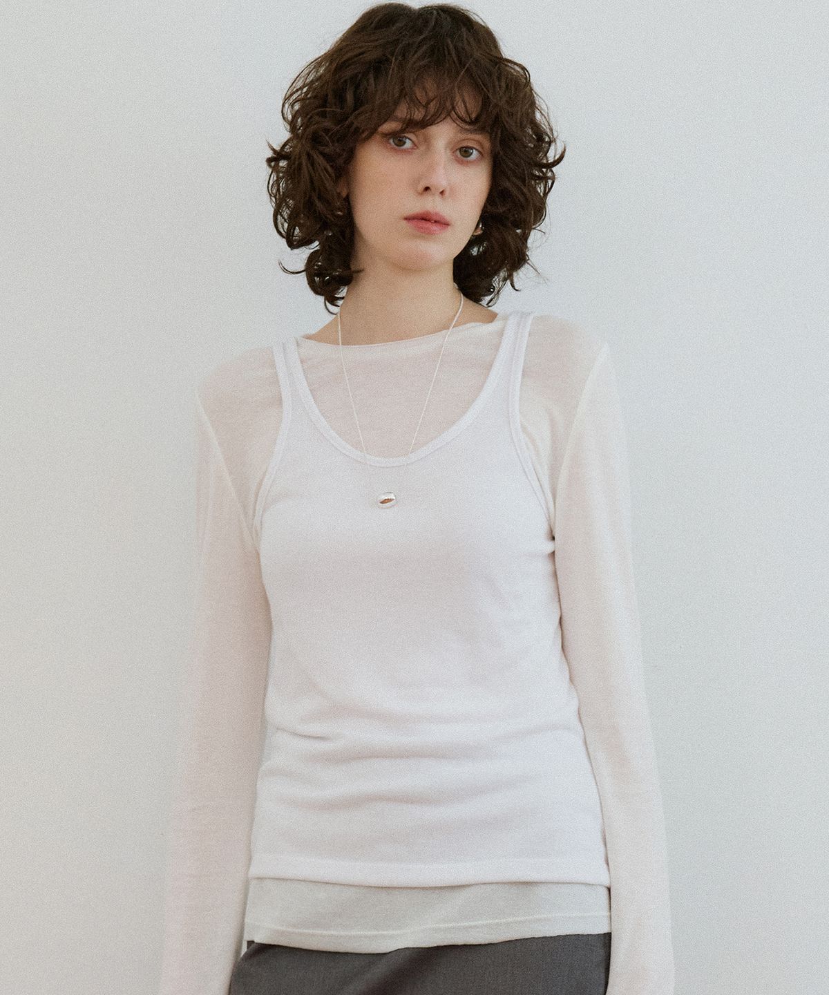 반원 아틀리에(VANONE ATELIER) A3580 에어리 슬리브리스_White