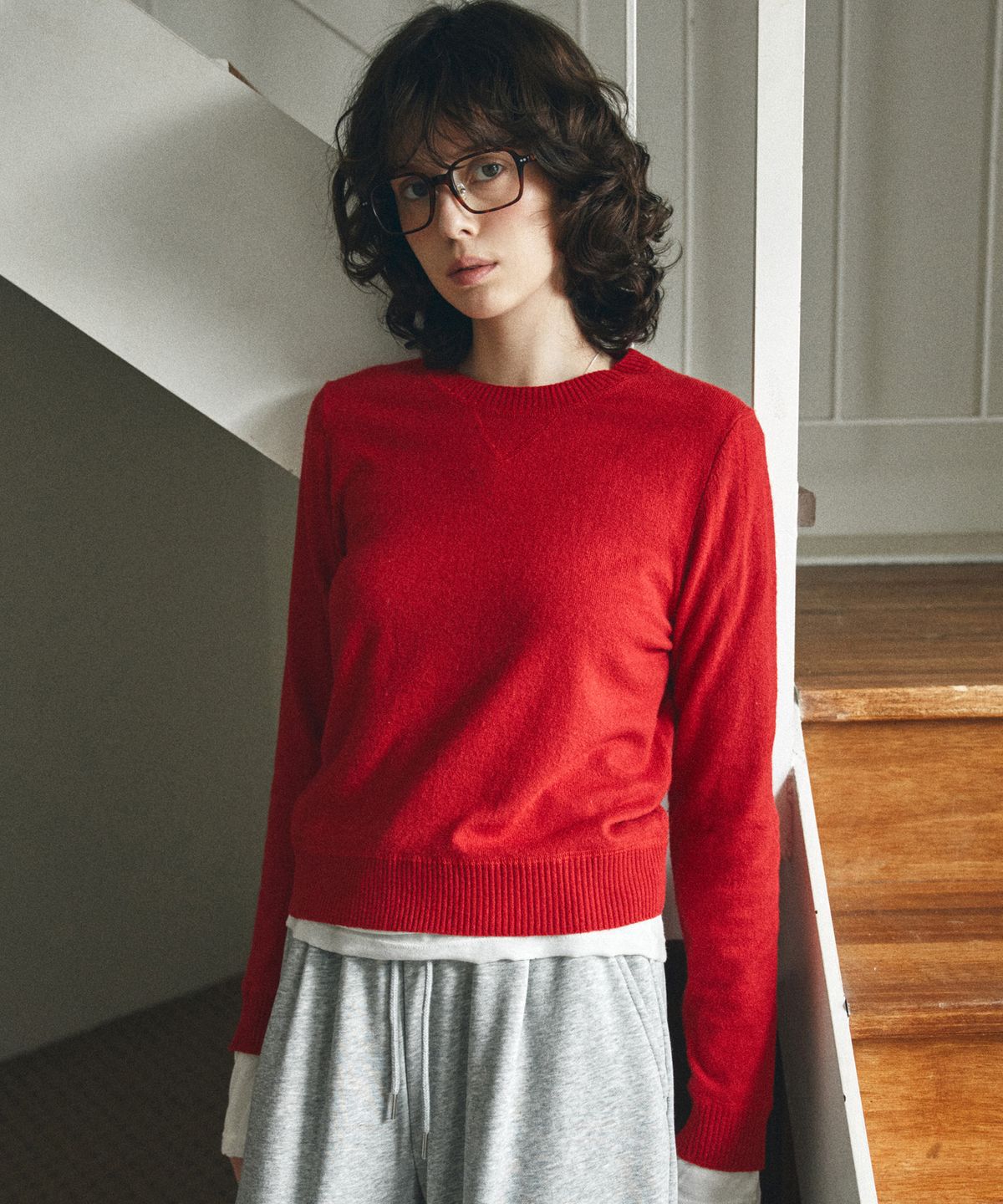 반원 아틀리에(VANONE ATELIER) KN4288 에센셜 라운드 니트_Red