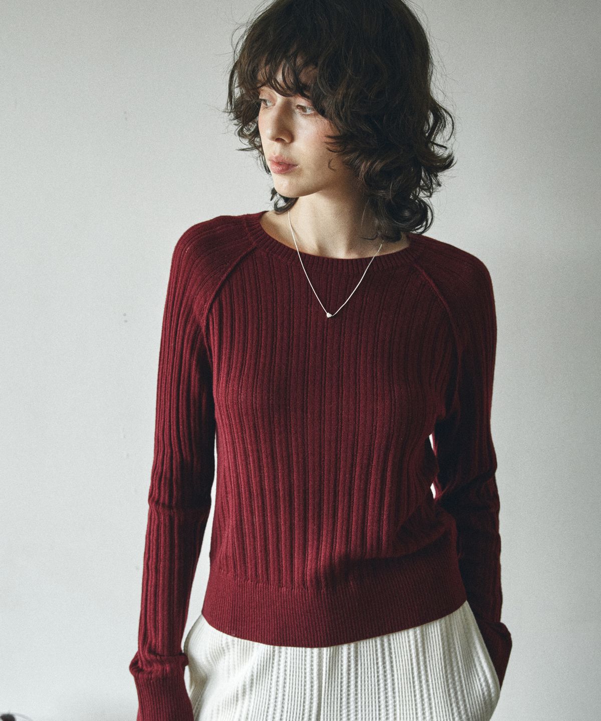 반원 아틀리에(VANONE ATELIER) KN4289 펀칭 래글런 니트_Burgundy