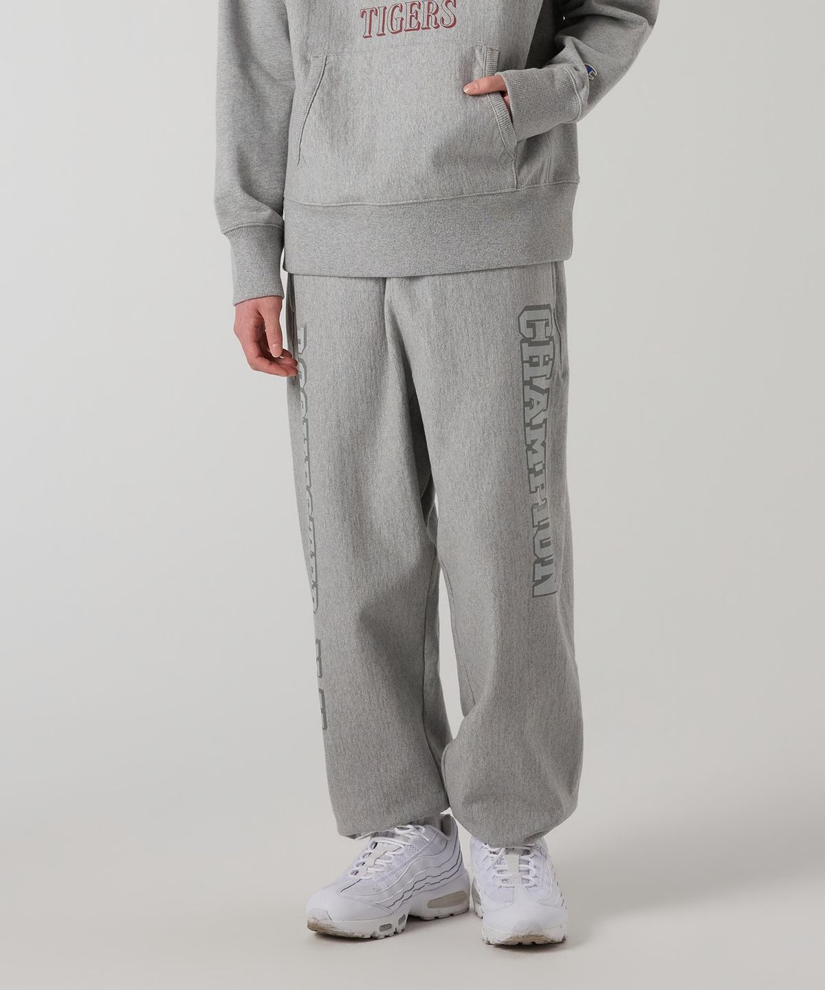챔피온(CHAMPION) 헤리티지 리버스위브 릴렉스핏 빈티지 스웨트 팬츠 Grey