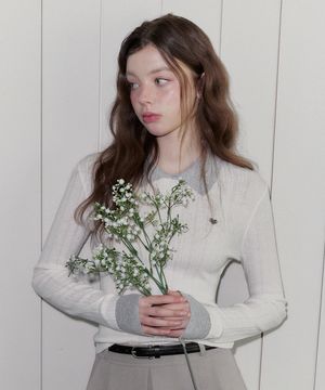 그룸 카라 배색 긴팔 니트