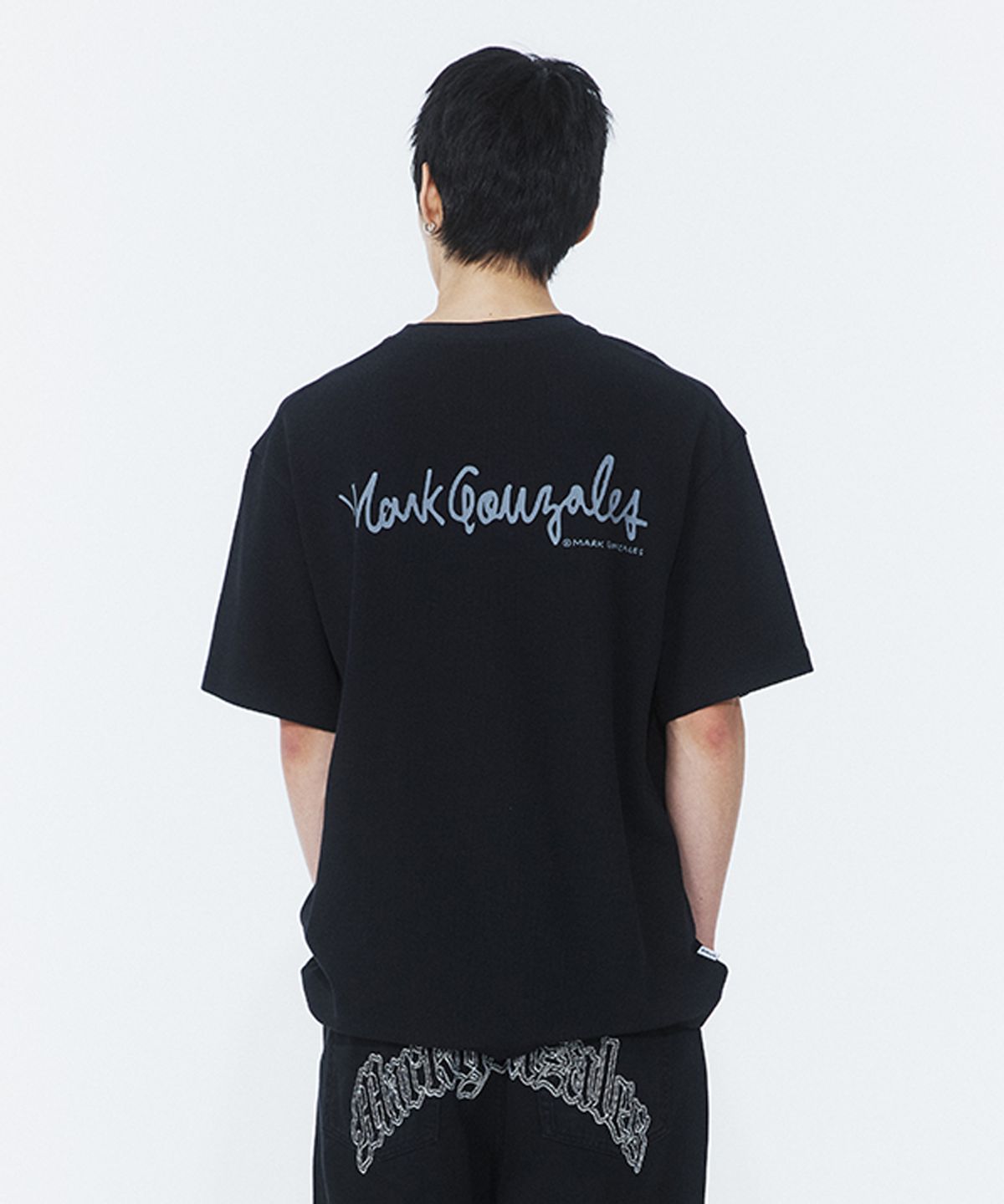 마크곤잘레스(MARK GONZALES) 스몰 박스 로고 와플 반팔 티셔츠 - BLACK