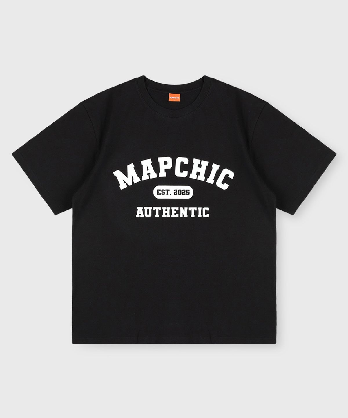 맵시크(MAPCHIC) 어센틱 로고 오버핏 반팔티_블랙