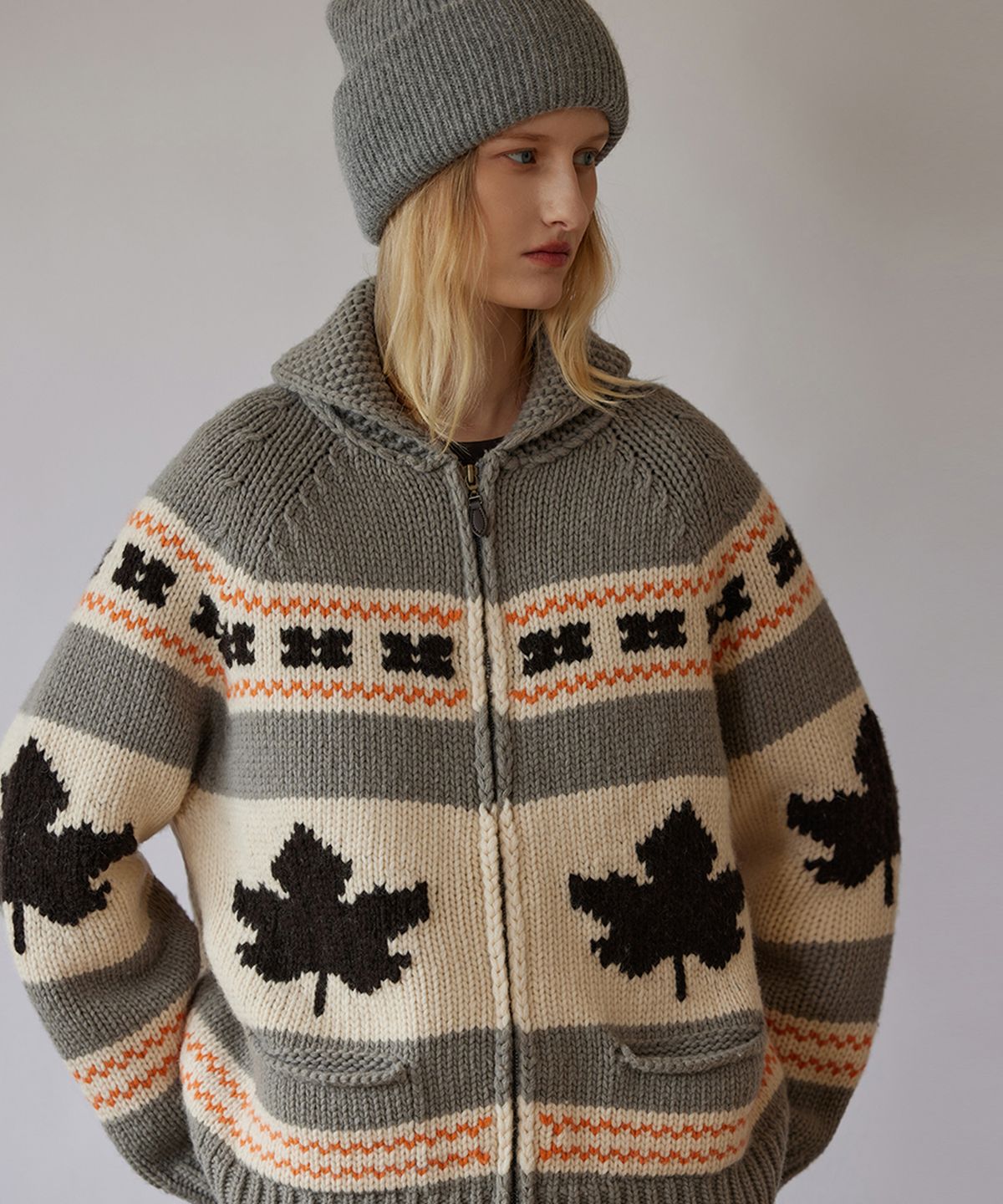퀸스래빗(Q'SRB) Shawl Collar Cowichan Zip Up Knit