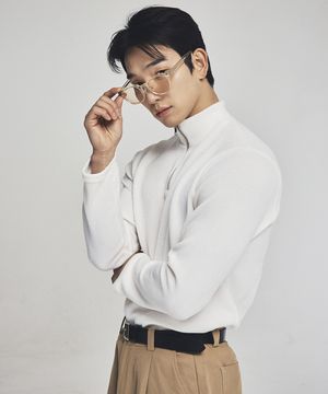 케이블 모크 집업 니트 아이보리