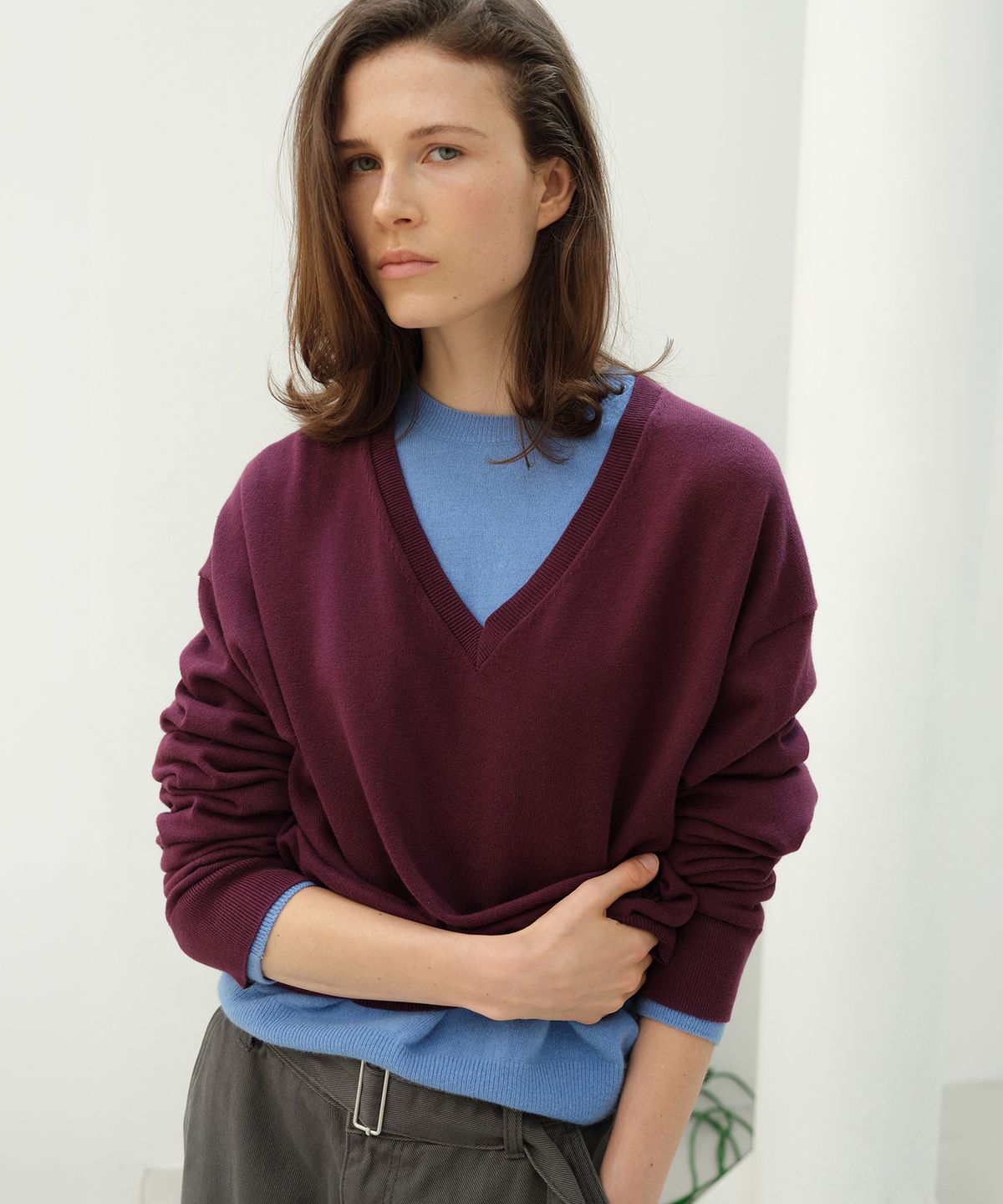 르바(LEVAR) All-day Cotton V-neck Knit - Plum