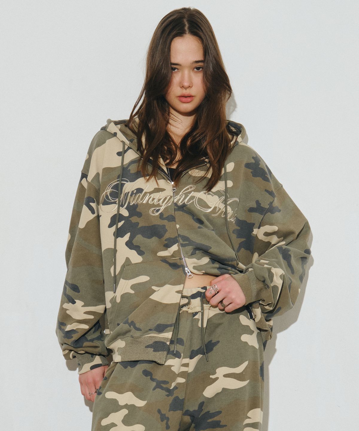 미드나잇 무브(MIDNIGHT MOVE) lg camo hood zip up (beige)