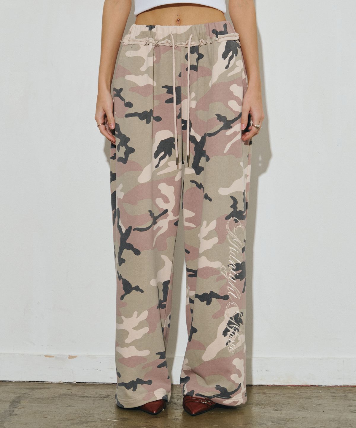 미드나잇 무브(MIDNIGHT MOVE) lg camo pants (pink)