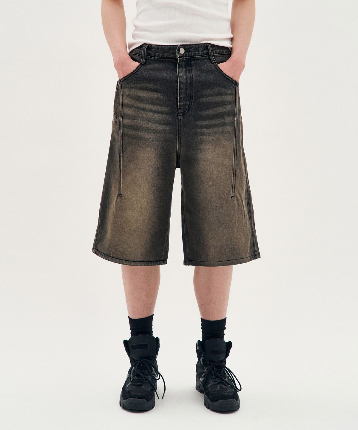 피알씨에스에스(PRCSS) Bermuda Denim Shorts - Black