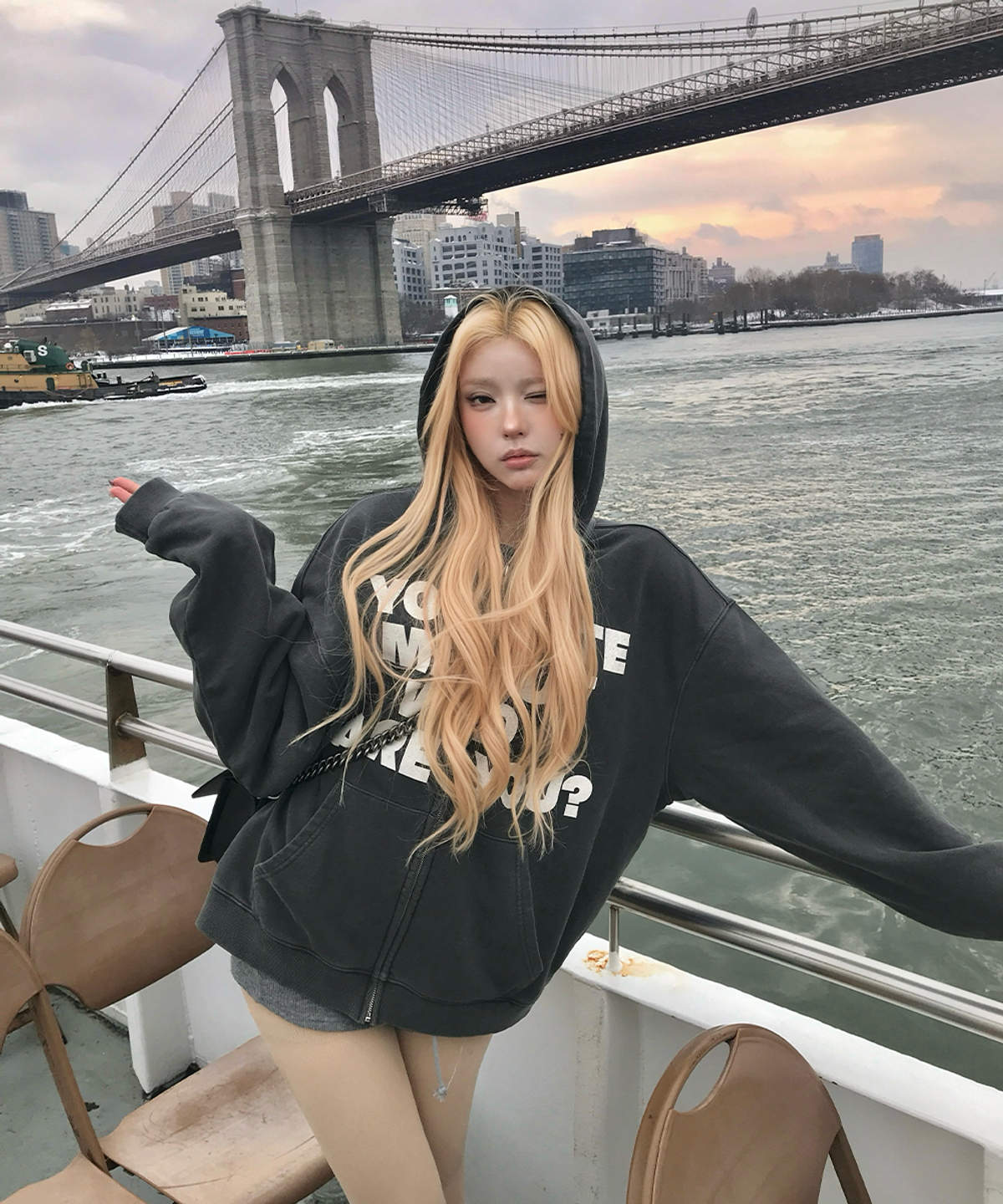 네더월드(NETHERWORLD) WHO ARE YOU ZIP HOODIE SMUDGE