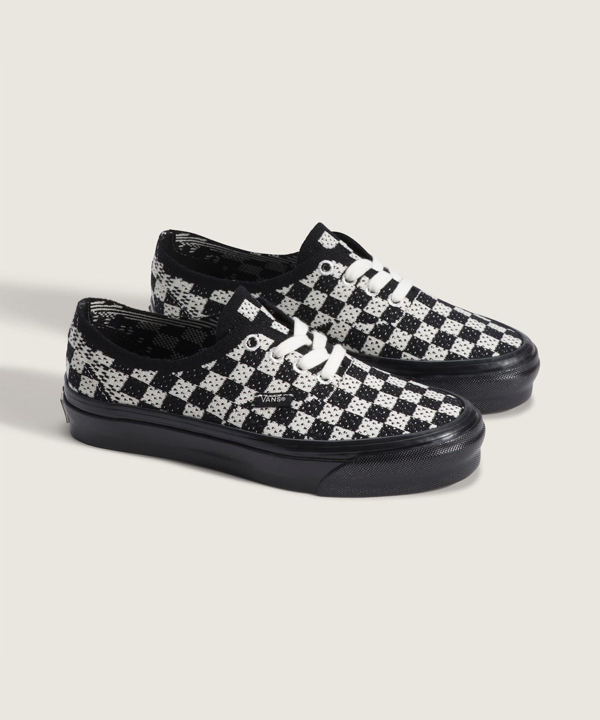 반스(VANS) 프리미엄 어센틱 44 EK - (펑크체크) 블랙:마시멜로우 / VN000EJC1KP1