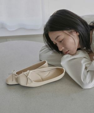 케이트 에나멜 리본 플랫슈즈 (1cm)